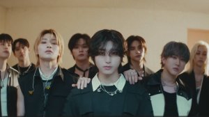 Stray Kids "Stray Kids"