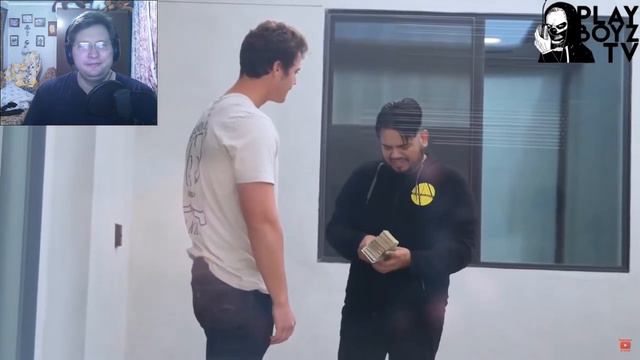 ДАЮ ДОСТАВЩИКАМ В 100 РАЗ БОЛЬШЕ ИХ ПОСЛЕДНИХ ЧАЕВЫХ РЕАКЦИЯ смотреть онлайн