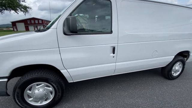 2011 Ford E-Series Cargo Van Commercial Walkaround смотреть онлайн