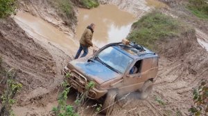 Nissan Terrano 2 vs Lada Niva Off-road Mammutpark