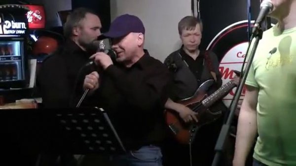 "Я продолжаю забывать" и  "Albatross"