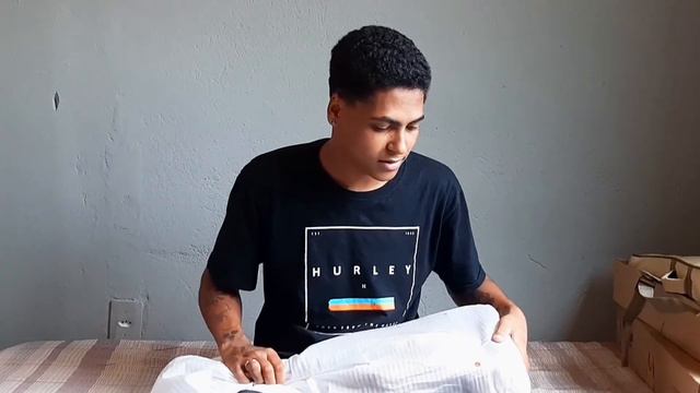 Unboxing Ukulele Bora Bora Crush Ebony Tenor da Seizi Guitars!!! смотреть онлайн