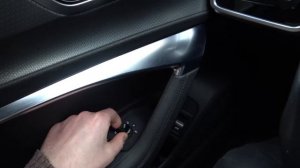 Как сложить боковые зеркала в автомобиле AUDI A6 / Убрать боковые зеркала в машине AUDI A6
