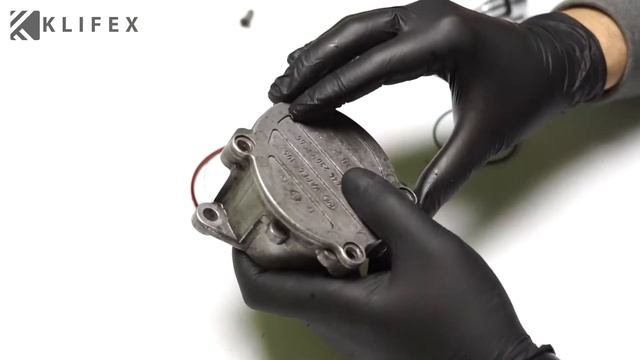 Ремонт вакуумного насоса Mercedes Benz OM646 2.2CDI LA1231052 A6462300165. Установка ремкомплекта. смотреть онлайн