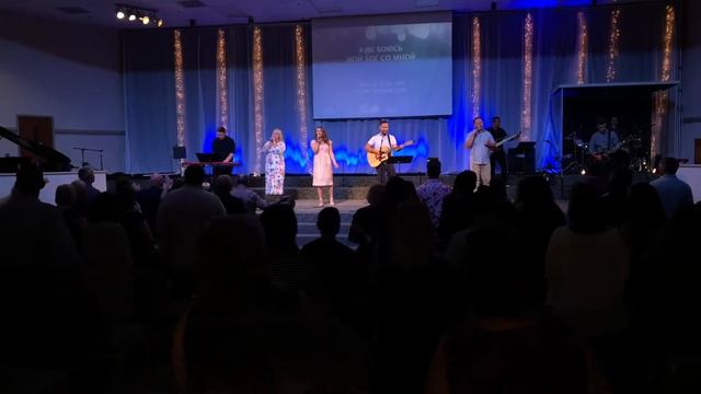 Скрой меня | Emmanuel Church Worship смотреть онлайн