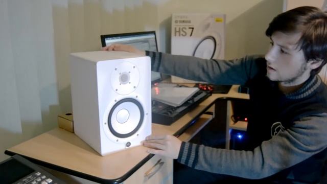 Unboxing Yamaha HS7 смотреть онлайн