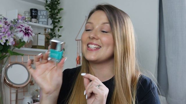 Summer Essentials Limited Edition - Sammy Louise's Unboxing | GLOSSYBOX UK смотреть онлайн