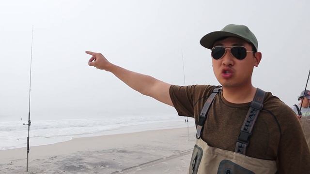 Surf fishing 101: HOW TO CATCH FISH by Reading Waves! смотреть онлайн