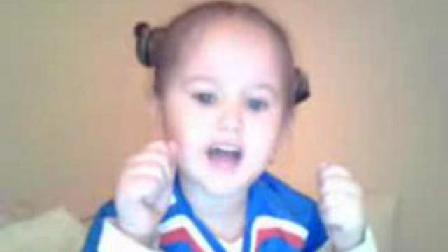 Leanne Hogg Sings Glasgow Rangers Song смотреть онлайн