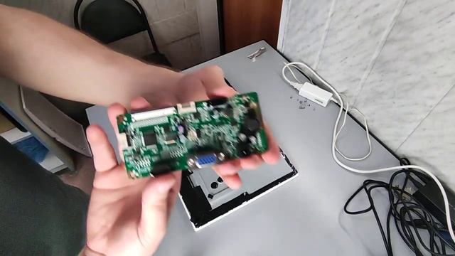 Полная разборка монитора Acer ED242QR wi Complete disassembly of the Acer ED242QR monitor смотреть онлайн