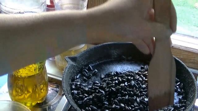 Семечки жареные и соленые, самые вкусные. И один секрет от соседа. смотреть онлайн