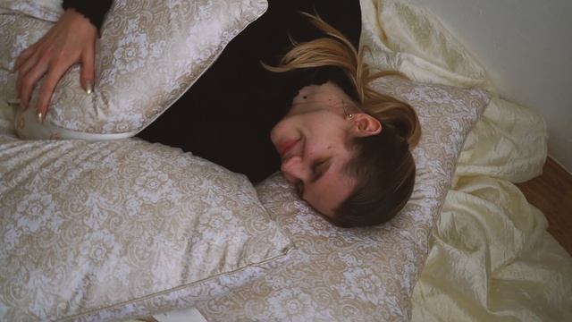 Подушка 50х70 см. Шелковый наполнитель шелк Тусса.Шелковая Подушка! смотреть онлайн