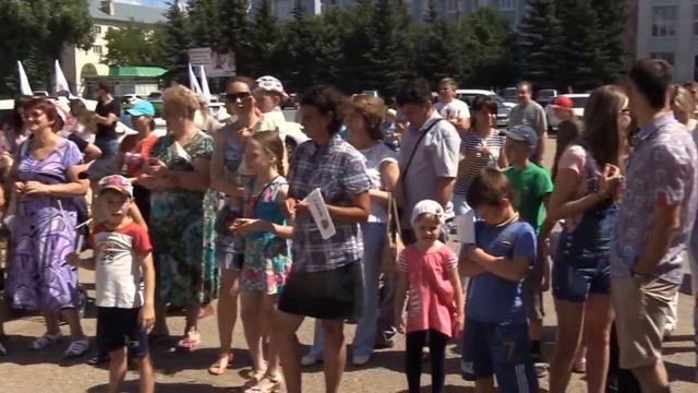 Автопарад LADA в г.Бугульма смотреть онлайн