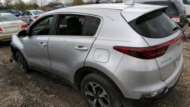 Kia Sportage Lx 2020 Silver 2.4L vin: KNDPMCAC2L7793679 смотреть онлайн