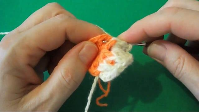 КОВРИК (СИДУШКА) КРЮЧКОМ НА СТУЛ РЕЛЬЕФНЫМИ СТОЛБИКАМИ