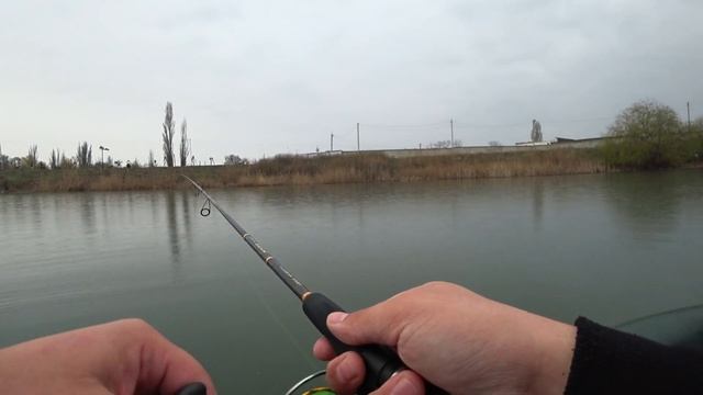 Рыбалка в Крыму, щука на воблер, ловля щуки в жабовниках! смотреть онлайн