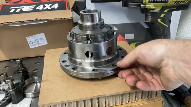 TRE4x4 E Locker installation into Suzuki Samurai смотреть онлайн