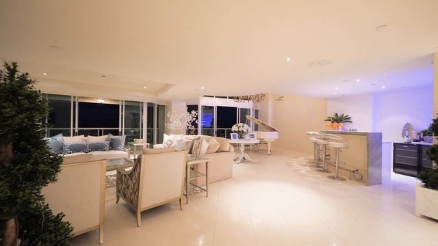 Just Listed by Tolemy Stevens - Penthouse B27-2 'Rivage Royale' 75 Brighton Parade, Southport. смотреть онлайн