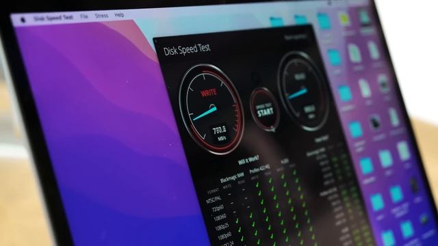 M2 MacBook Pro: SENKINEK SE! смотреть онлайн