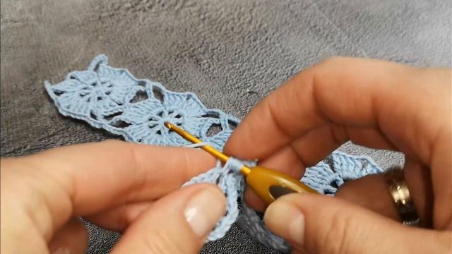 Безотрывное вязание шали, бактуса или палантина✨Continuous knitting of a shawl, bactus or stole✨ смотреть онлайн