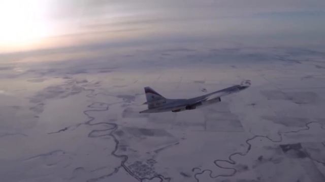 Россия имеет большие планы на модернизированные Ту-160 «Белый Лебедь» смотреть онлайн