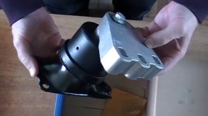 Опора двигателя правая Фольксваген Т5 1,9TDI  LEMFOERDER 35446 01