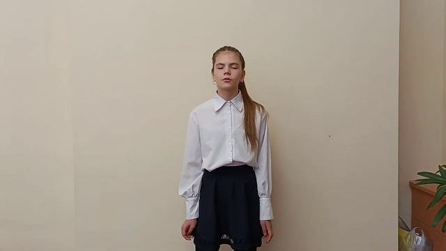 Гуляева Василиса читает стих Валентина Берестова "урок листопада" смотреть онлайн