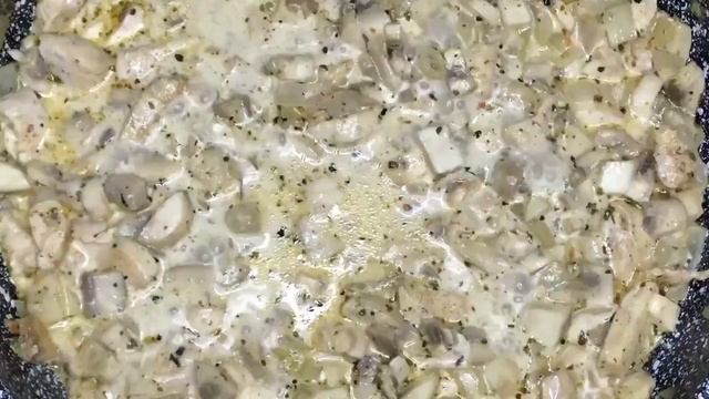 Пироги с ветчиной и сыром