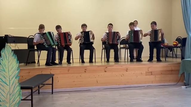 Ансамбль баянистов "Гармония" (младшая группа) смотреть онлайн