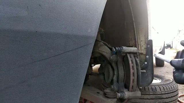 Правильная замена передних тормозных колодок Форд Транзит 2.4-2.2. #тормозныеколодки#фордтранзит смотреть онлайн