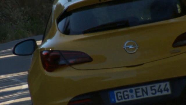 New Opel Astra GTC 2012 HD смотреть онлайн