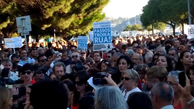 "Acordai', tema de Lopes-Graça cantado na concentração de protesto #21SPT смотреть онлайн