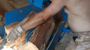 Распиловка и колка бревен больших диаметров на дровокольной линии Стровен ЛДК-450