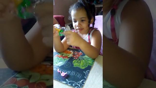 AnA's toy review, vending machine surprise!!! смотреть онлайн