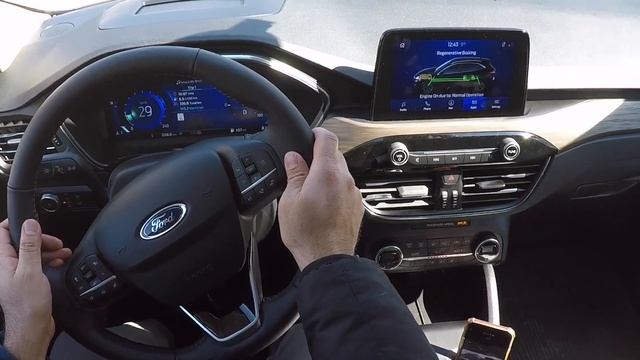 Highlights Of The 2020 Ford Escape Hybrid - Nearly 1,000 Km Per Full Tank