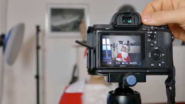 Ausprobiert: Sony a7 II Autofokus mit Metabones Sigma 24mm Objektiv - Indoor смотреть онлайн