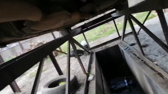Правильна заміна олії в редукторі Мерседес смотреть онлайн