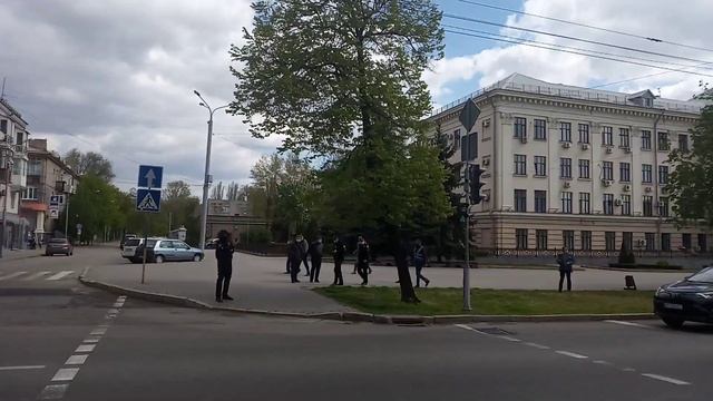 В Запорожье автопробег в защиту роботников рынков 22 апреля (серия 2) смотреть онлайн