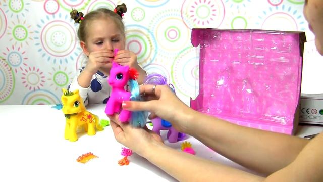 МАЛЕНЬКИЕ ПОНИ, ДЕЛАЕМ ПРИЧЕСКИ. LITTLE PONY, UPDO смотреть онлайн