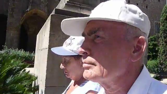 Интересный городишко Барселона? смотреть онлайн