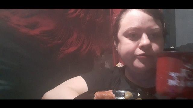 Мукбанг.Сардельки,яичница,липецкие огурчики!!!