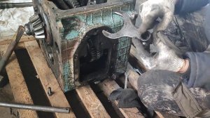 Разборка коробки трактора МТЗ 80! (Полетели подшипники) Восстановление МТЗ 80 - Часть 6.