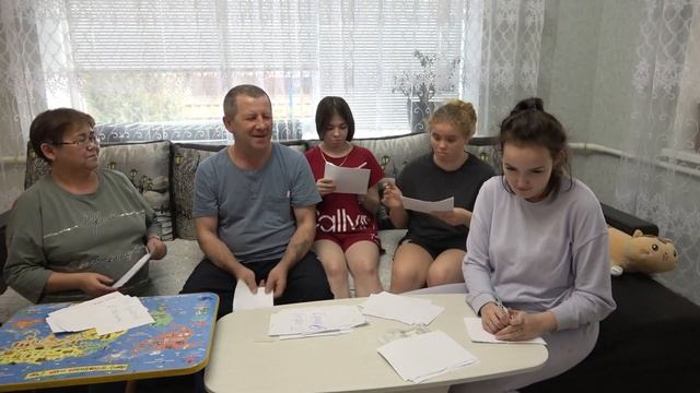 КТО ЛУЧШЕ МЕНЯ ЗНАЕТ ? 15 НЕОЖИДАННЫХ ВОПРОСОВ . 5.03.23. смотреть онлайн