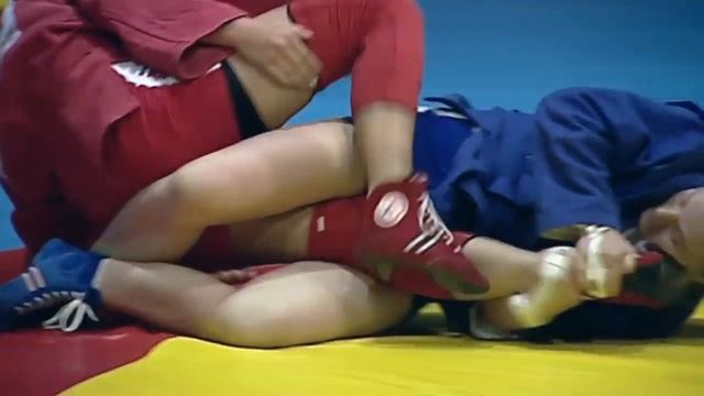 Чемпионат Европы 2014 \ Зайцева Надежда \ болевой на ногу смотреть онлайн