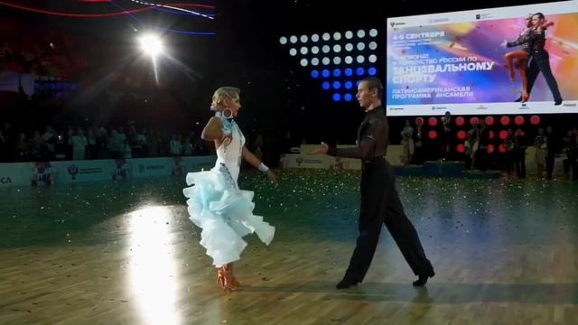 Армен Цатурян и Светлана Гудыно | Чемпионат и первенство России по танцевальному спорту | Замедленно смотреть онлайн