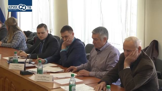 Неудобные вопросы к главе Богдановича, жесткая критика работы администрации на заседании Думы #жест смотреть онлайн