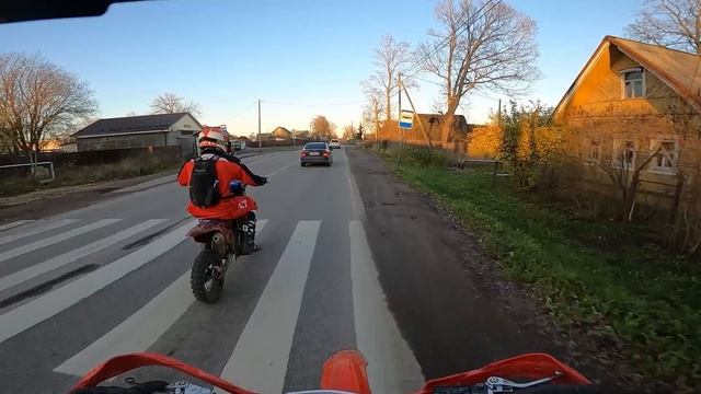 Едем Домой - Увидели Потрясающий Закат / Покатушки на питбайке Бсе 125 и Аполло 150 смотреть онлайн