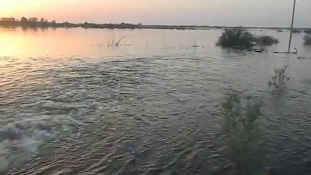 Перелив воды по трубе смотреть онлайн