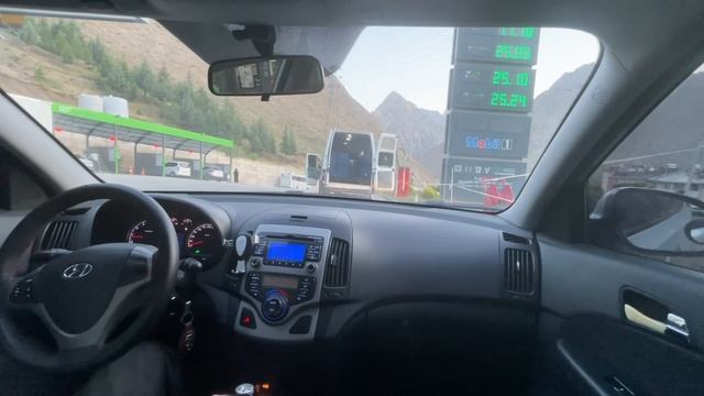 Hyundai i30 akü kutup başı ve arka Abs Sensörü temizliği. смотреть онлайн