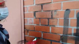 Удаление граффити с кирпича при помощи химии (кирпичная стена) Kluthe Controx 628